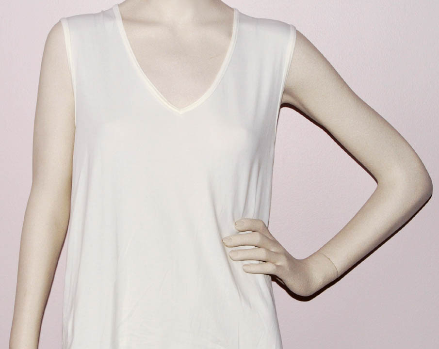 NIKE SLEEVELESS KNIT V-Neck