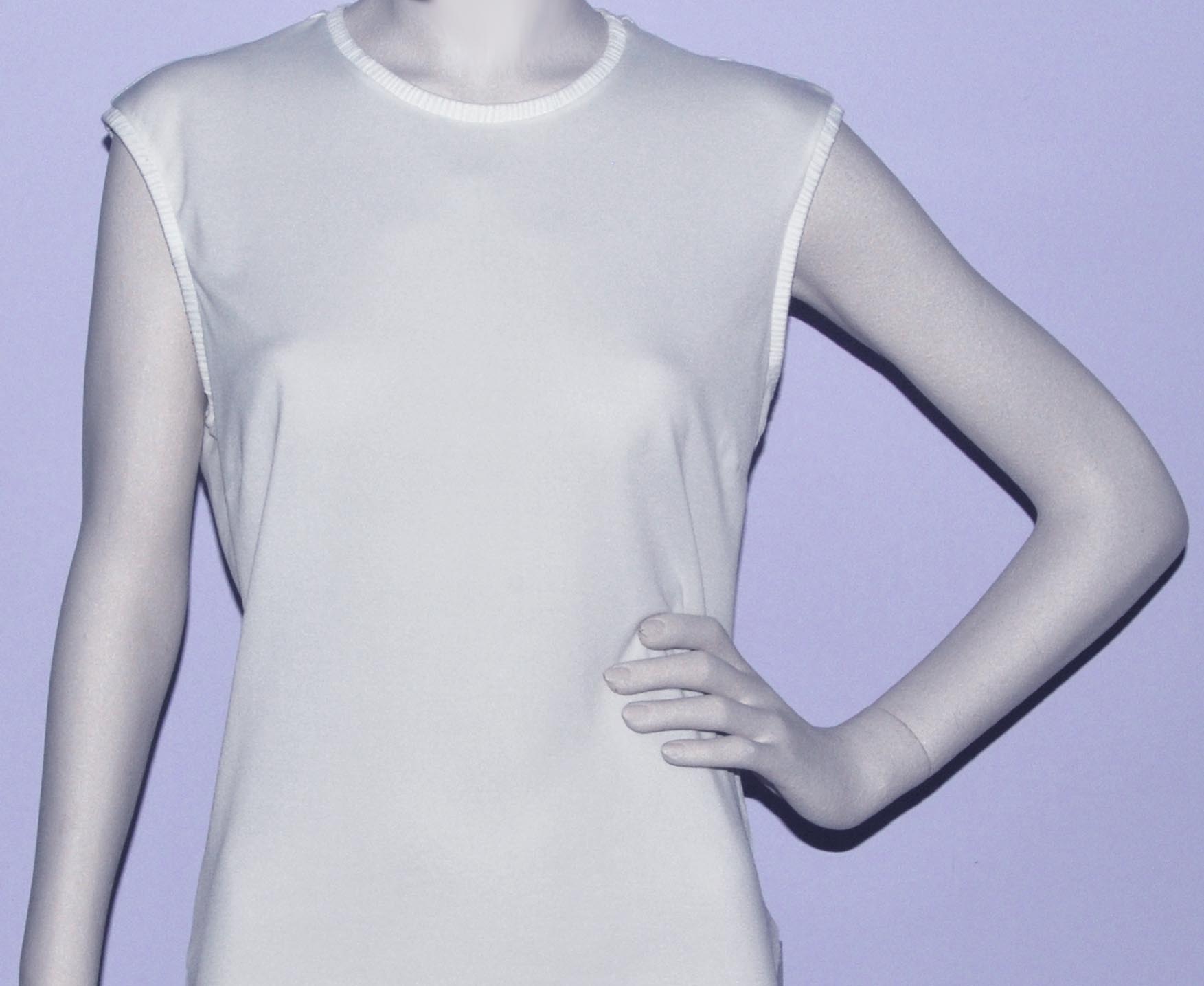 NIKE SLEEVELESS 